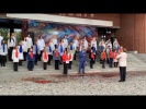 На площадке у КДЦ «Подвиг» в День города Колпино прошли песенные и танцевальные флешмобы