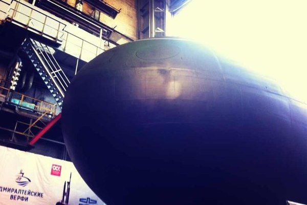 Подлодку "Колпино" спустили на воду в Петербурге