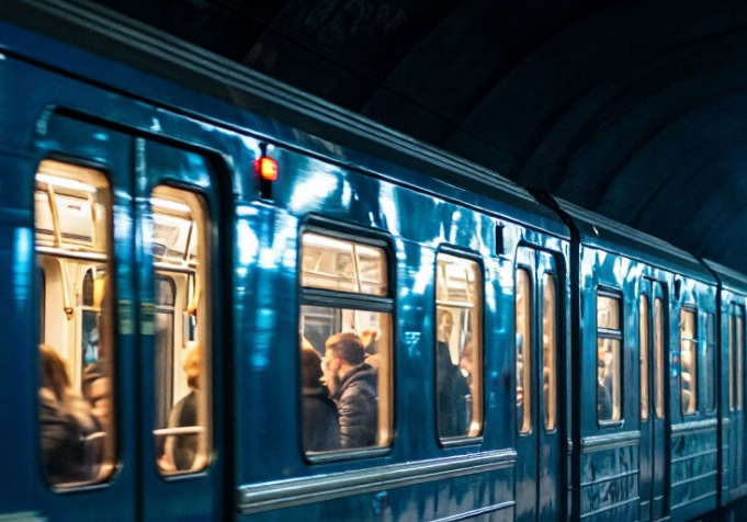 В Петербурге в честь Дня города общественный транспорт будет работать в ночь на 30 мая