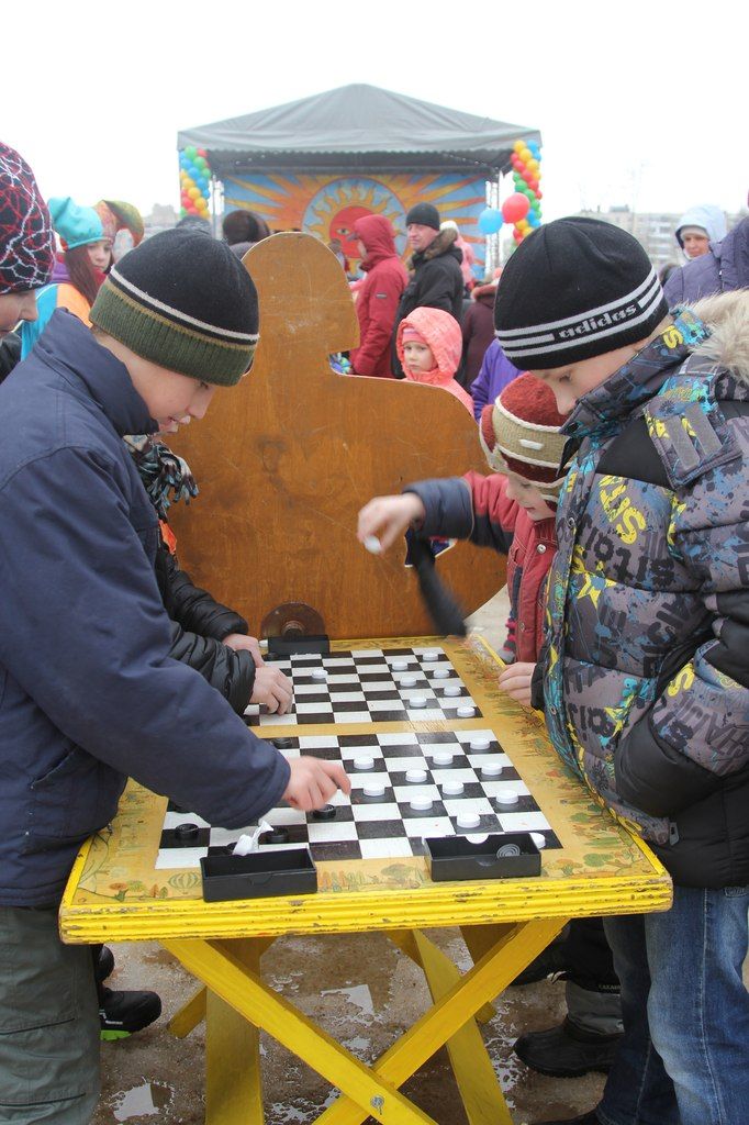 Муниципальная Масленица на ул. Веры Слуцкой прошла отлично!