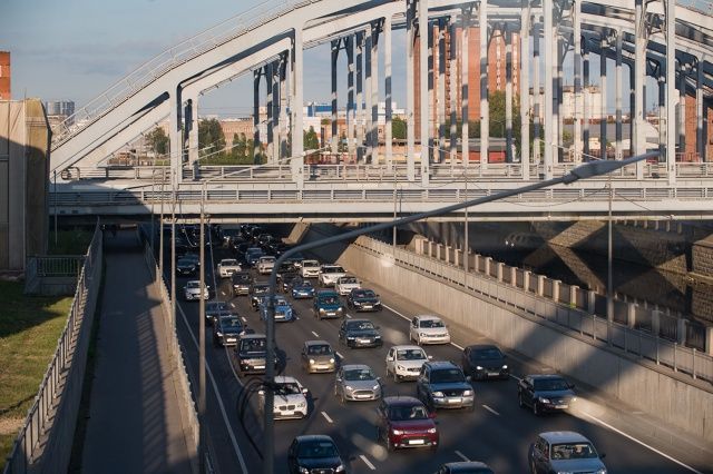 В четырёх районах Петербурга ожидаются ограничения движения