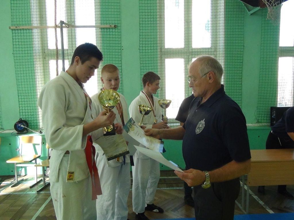 Турнир по рукопашному бою завершился триумфально для колпинских ребят