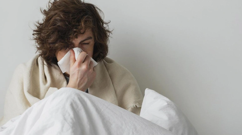 Не морс и не чай с мёдом: врач раскрыл способ вылечиться от гриппа на 2 дня быстрее