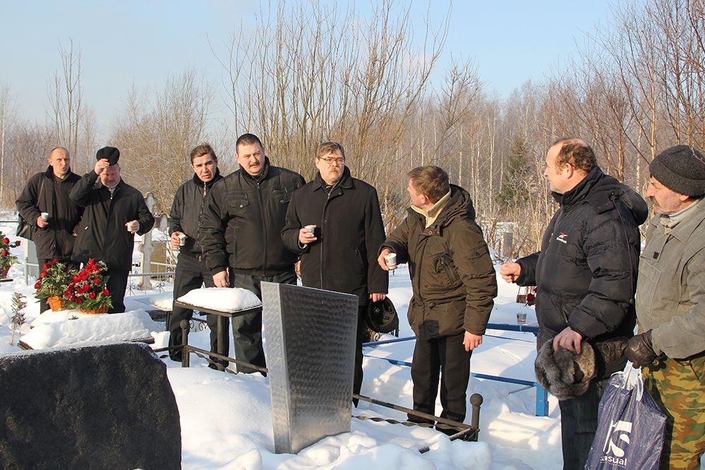 15 февраля – юбилей вывода Советских войск из Афганистана. Воинских почестей погибшим воинам отдано не будет. Но в Колпине к каждой могиле придут братья по оружию