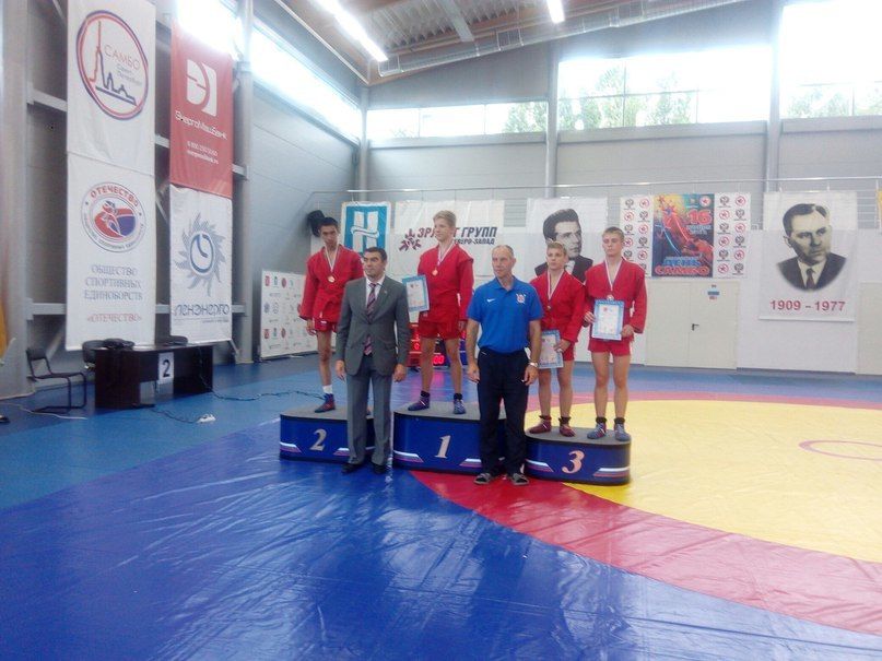 Сезон самбо колпинские спортсмены открыли наградами