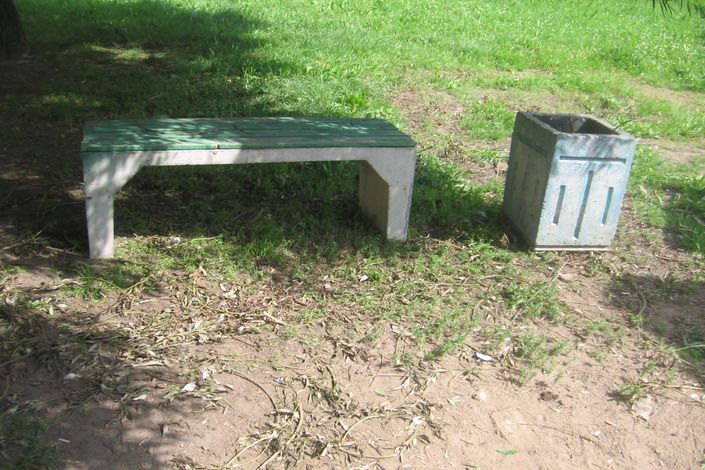 В Колпино по просьбе жителей установили скамейки