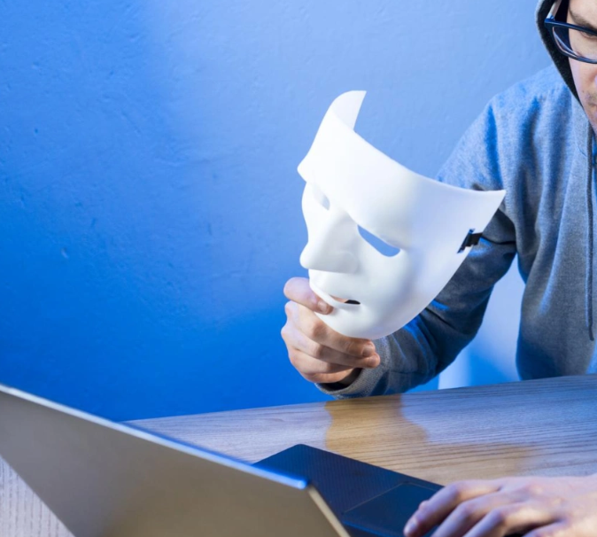 Россиян предупредили о рассылке фейковых писем о «новогодних дивидендах»