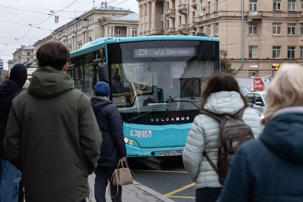 Доступность, безопасность, комфорт: в Петербурге утвержден стандарт обслуживания пассажиров в транспорте