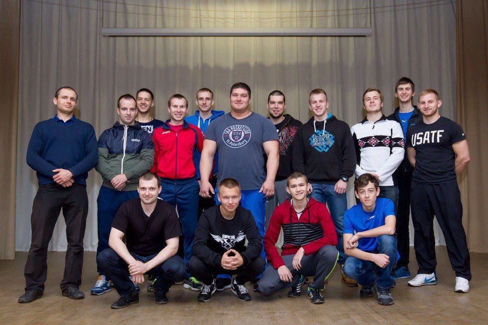 В Колпино прошли соревнования по жиму лежа