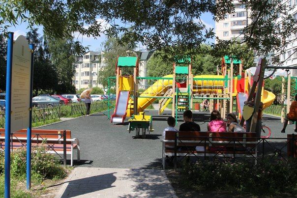 Детская площадка восстановлена