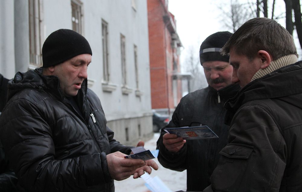 15 февраля – юбилей вывода Советских войск из Афганистана. Воинских почестей погибшим воинам отдано не будет. Но в Колпине к каждой могиле придут братья по оружию