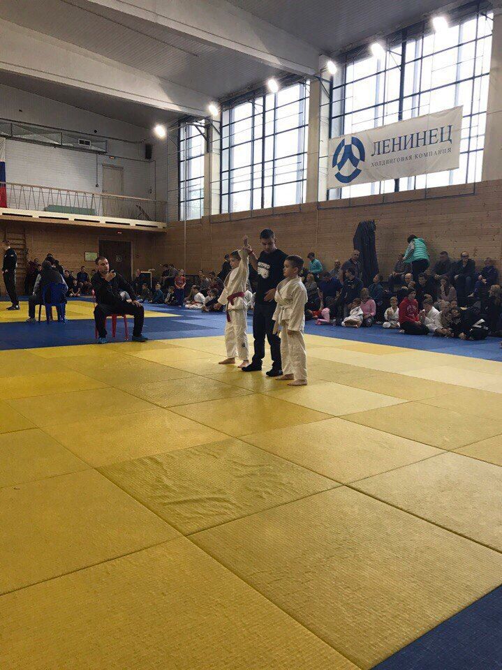 Победы юных колпинских бойцов