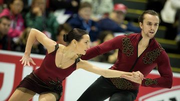 Фигуристы Столбова и Климов выиграли короткую программу на Гран-при в Москве Фигуристы Столбова и Климов выиграли короткую программу на Гран-при в Москве