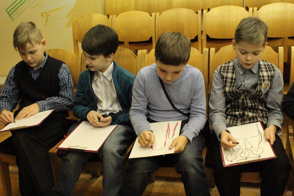 "Картинки с выставки"