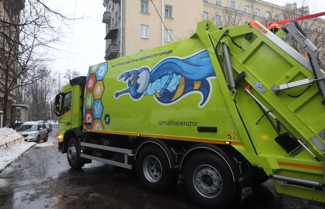 В Петербурге в новогодние праздники мусор будут вывозить чаще