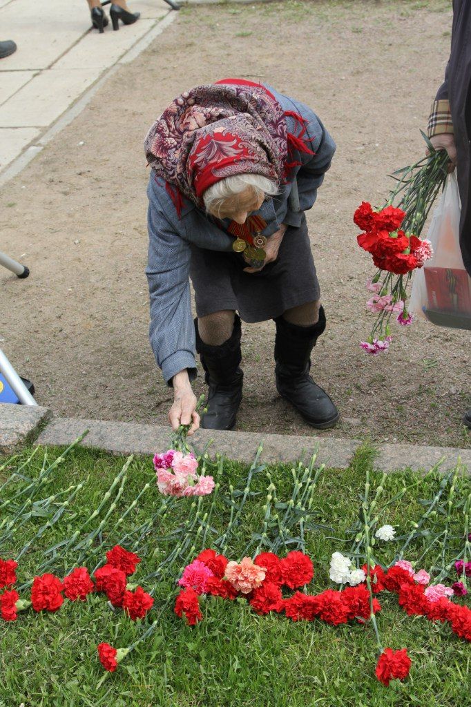 Митинг на аллее Победителей Митинг на аллее Победителей