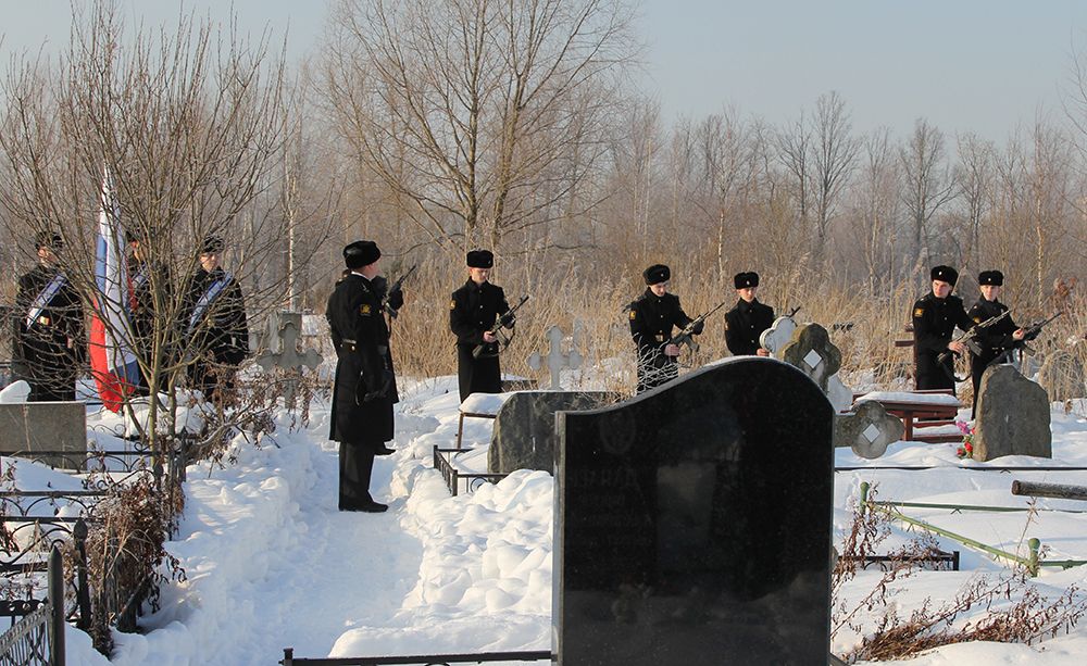 15 февраля – юбилей вывода Советских войск из Афганистана. Воинских почестей погибшим воинам отдано не будет. Но в Колпине к каждой могиле придут братья по оружию