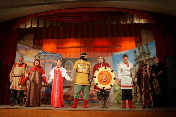 Прошел спектакль "Славим отечество"