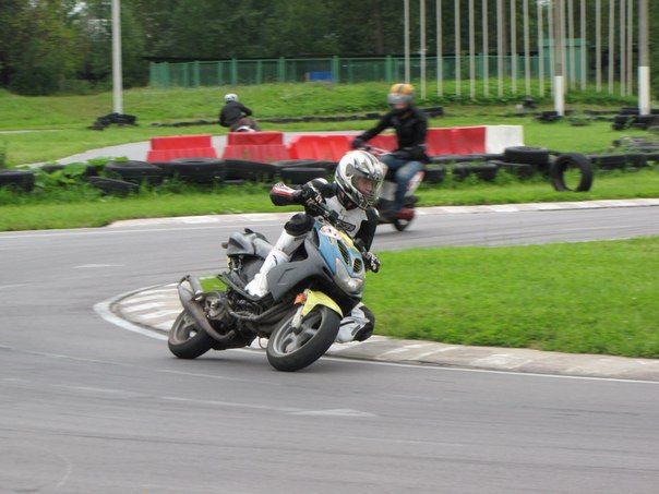 Результаты 3 этапа Чемпионата СПб по гонкам на скутерах и питбайках в Колпино 28.07.2013