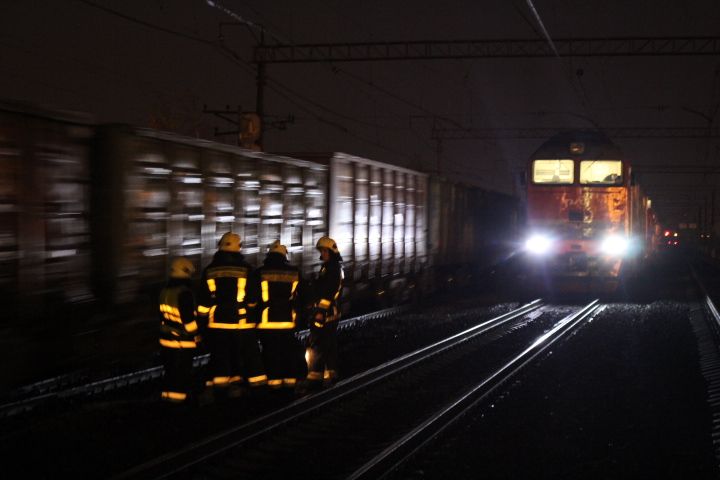 МЧС: Течь серной кислоты из железнодорожной цистерны в Шушарах устранена