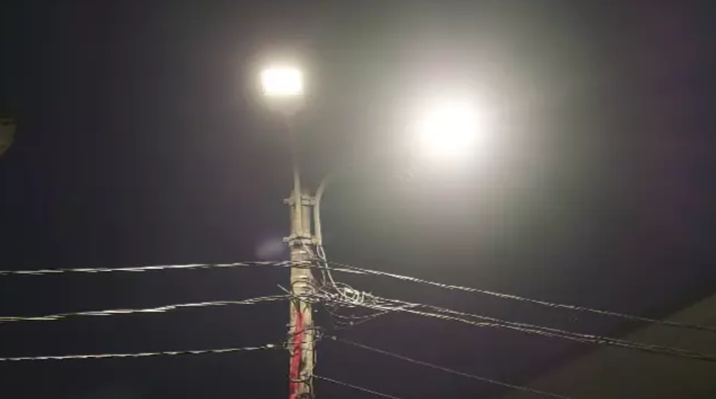 В Колпинском районе обновили улично-дорожное освещение