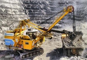 ООО «ИЗ-КАРТЭКС им. П.Г.Коробкова» отгрузило для МЕТАЛЛОИНВЕСТа два экскаватора ЭКГ-10 и ЭКГ12К