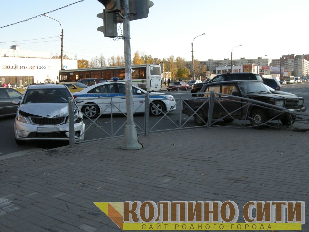 ДТП на перекрестке В.Слуцкой и Пролетарской: за рулем была беременная женщина ДТП на перекрестке В.Слуцкой и Пролетарской: за рулем была беременная женщина