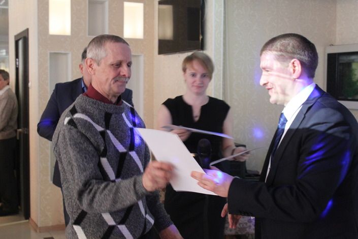 ФОТО: В Колпинском районе поздравили работников ЖКХ