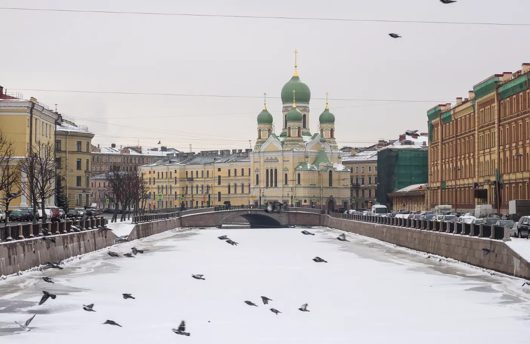 Пришедший с запада антициклон прекратит в Петербурге осадки