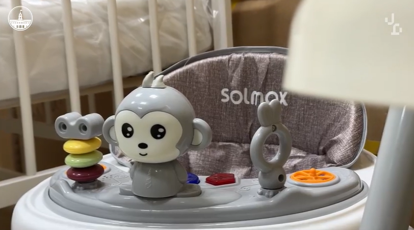 В Колпинском районе работает пункт проката предметов первой необходимости для новорождённых