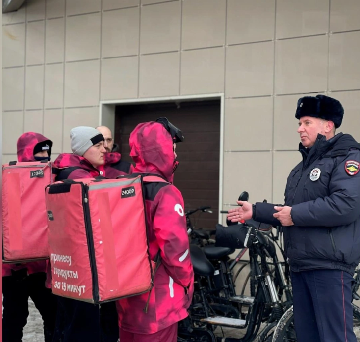 ГАИ проведёт в Петербурге масштабную проверку курьерских электровелосипедов