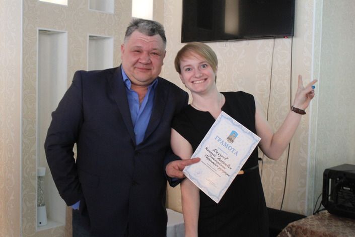 ФОТО: В Колпинском районе поздравили работников ЖКХ