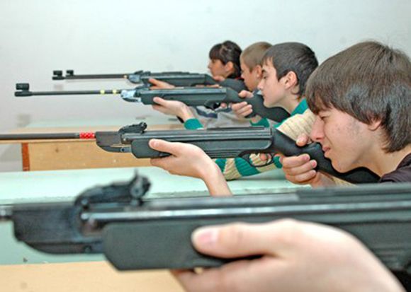 В Колпинском районе прошли соревнования по стрелково-прикладному двоеборью