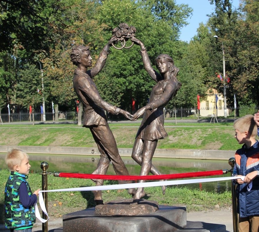 Без пяти минут семья Соколовых открыла «Влюбленных»