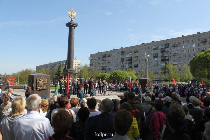 ФОТО: Торжественный митинг у стелы