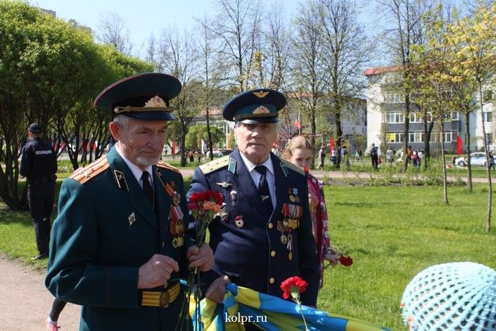 ФОТО: Торжественный митинг у стелы