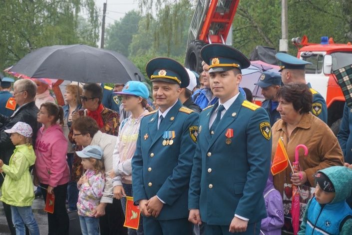 Анатолий Повелий был удостоен ведомственного знака отличия МЧС России, медали «За пропаганду спасательного дела»