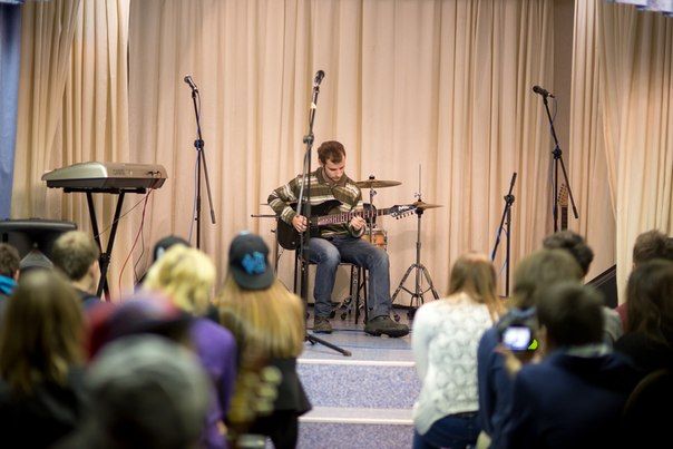 Живая музыка в пмк "Факел"