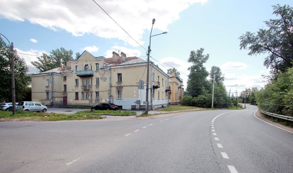 На Загородной расселяют и готовят к сносу три «сталинки» На Загородной расселяют и готовят к сносу три «сталинки»