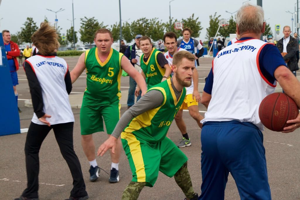Колпинский район принял участие в общегородской акции «Выбираю спорт!»