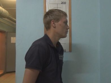 В Колпинском районе граждане с поличным задержали грабителя В Колпинском районе граждане с поличным задержали грабителя