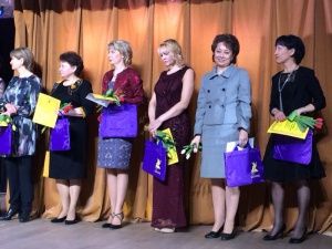 Призерами городского конкурса «Женщина года» стали две жительницы Колпинского района