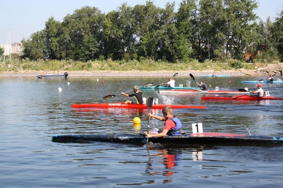 Гребцам не хватает воды