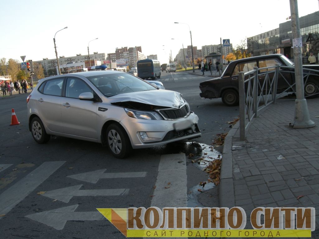 ДТП на перекрестке В.Слуцкой и Пролетарской: за рулем была беременная женщина ДТП на перекрестке В.Слуцкой и Пролетарской: за рулем была беременная женщина