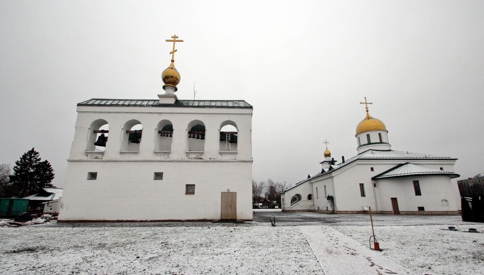 В Колпино сдали звонницу и ризницу при Свято-Троицком соборе 
