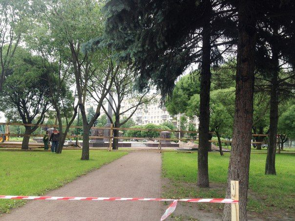 Началось благоустройство у стелы