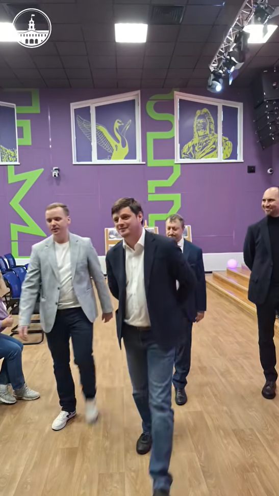 В Доме молодёжи «Колпинец» состоялась встреча с Денисом Ашировым
