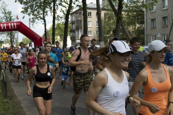 День рождения Санкт-Петербурга Колпино отметило массовым легкоатлетическим пробегом День рождения Санкт-Петербурга Колпино отметило массовым легкоатлетическим пробегом