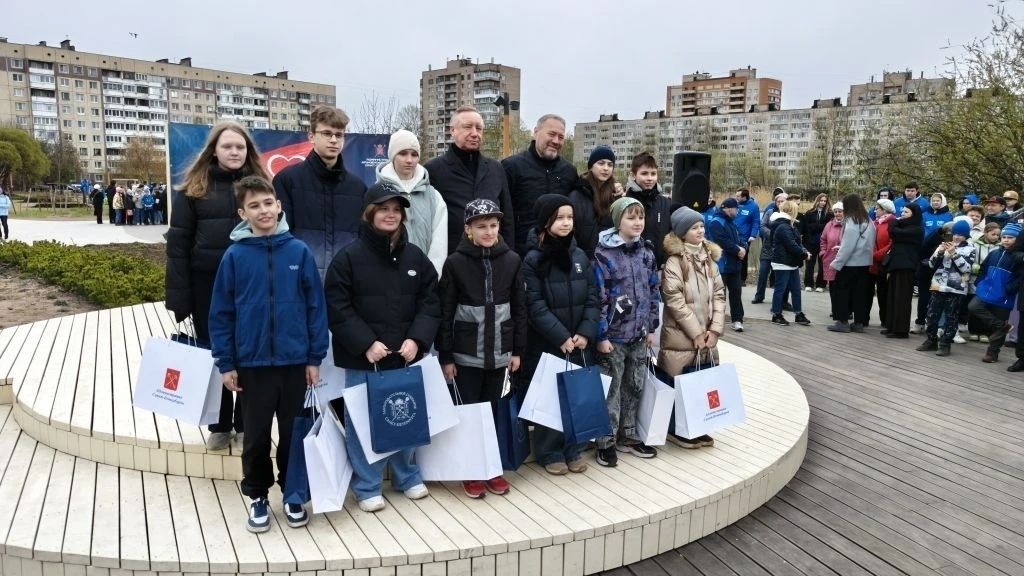 Юные художники ЦДЮТТ получили награду из рук губернатора!