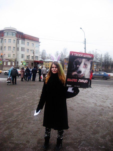 Сегодня на улице Тверской состоялся одиночный пикет активистки группы &quot;Антимех&quot;